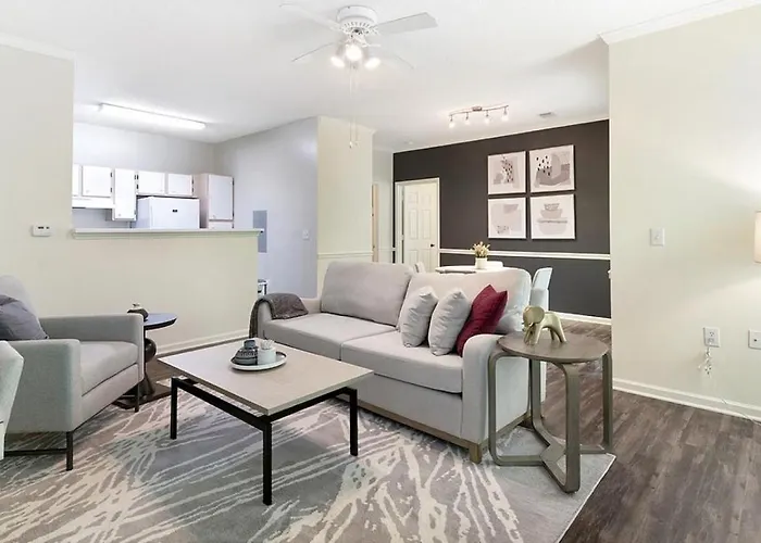 Apartment Landing Modern With Amazing Amenities *