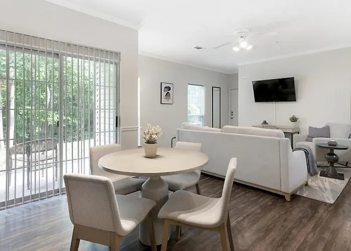 Landing Modern With Amazing Amenities Apartment *